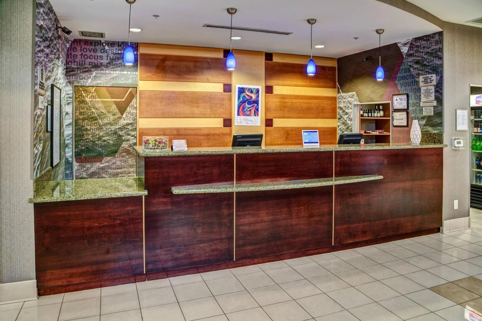 Springhill Suites By Marriott New Bern Exterior photo